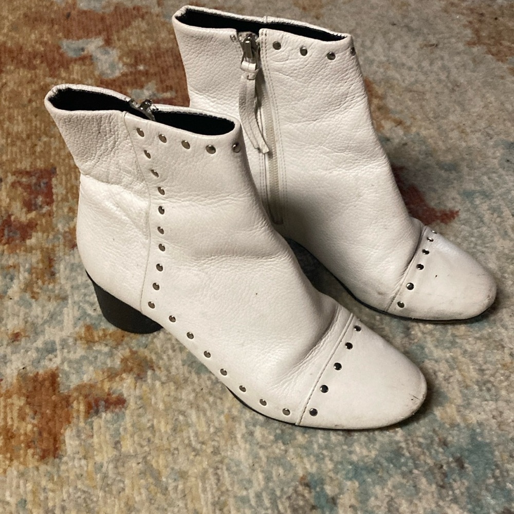 Rebecca minkoff boots size 7